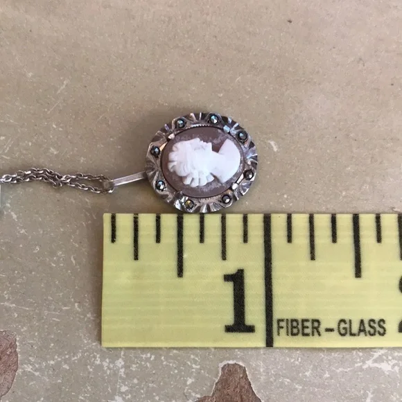 Vintage sterling silver marcasite cameo necklace - Picture 7 of 7